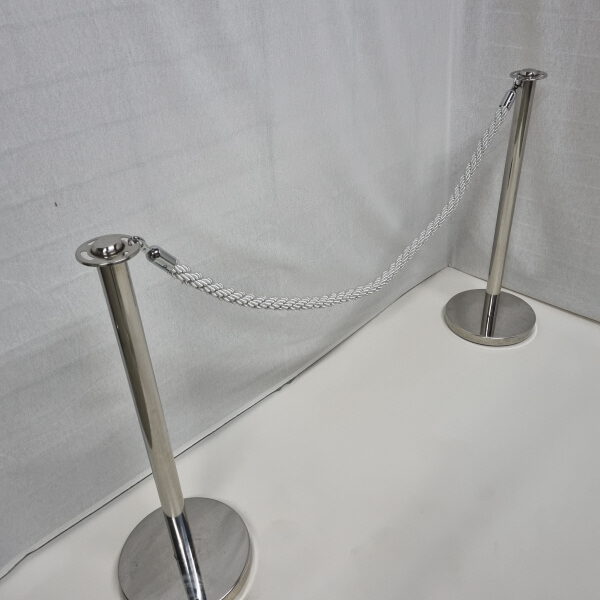 POTELET CHROME AVEC CORDE BLANCHE STRESSEE