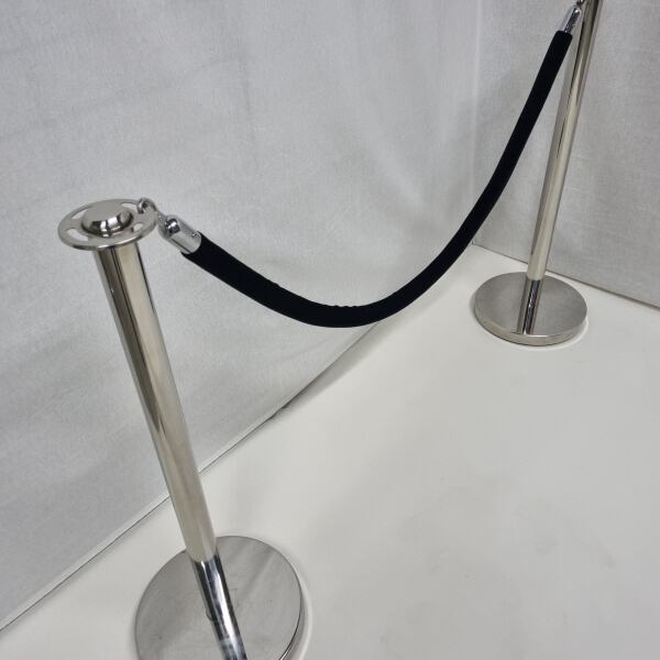 POTELET CHROME AVEC CORDE VELOUR NOIRE